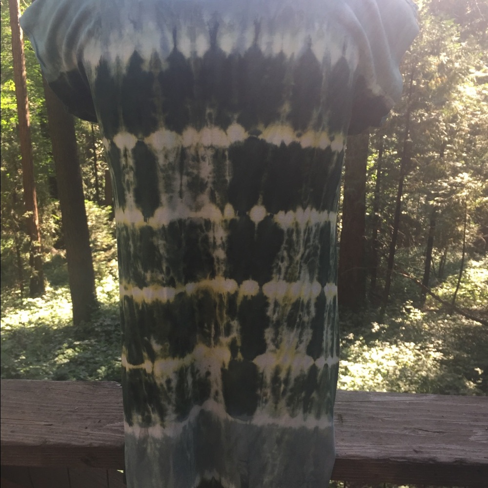 Greater Good , short sleeve tie dyed green t- top - Picture 8 of 8